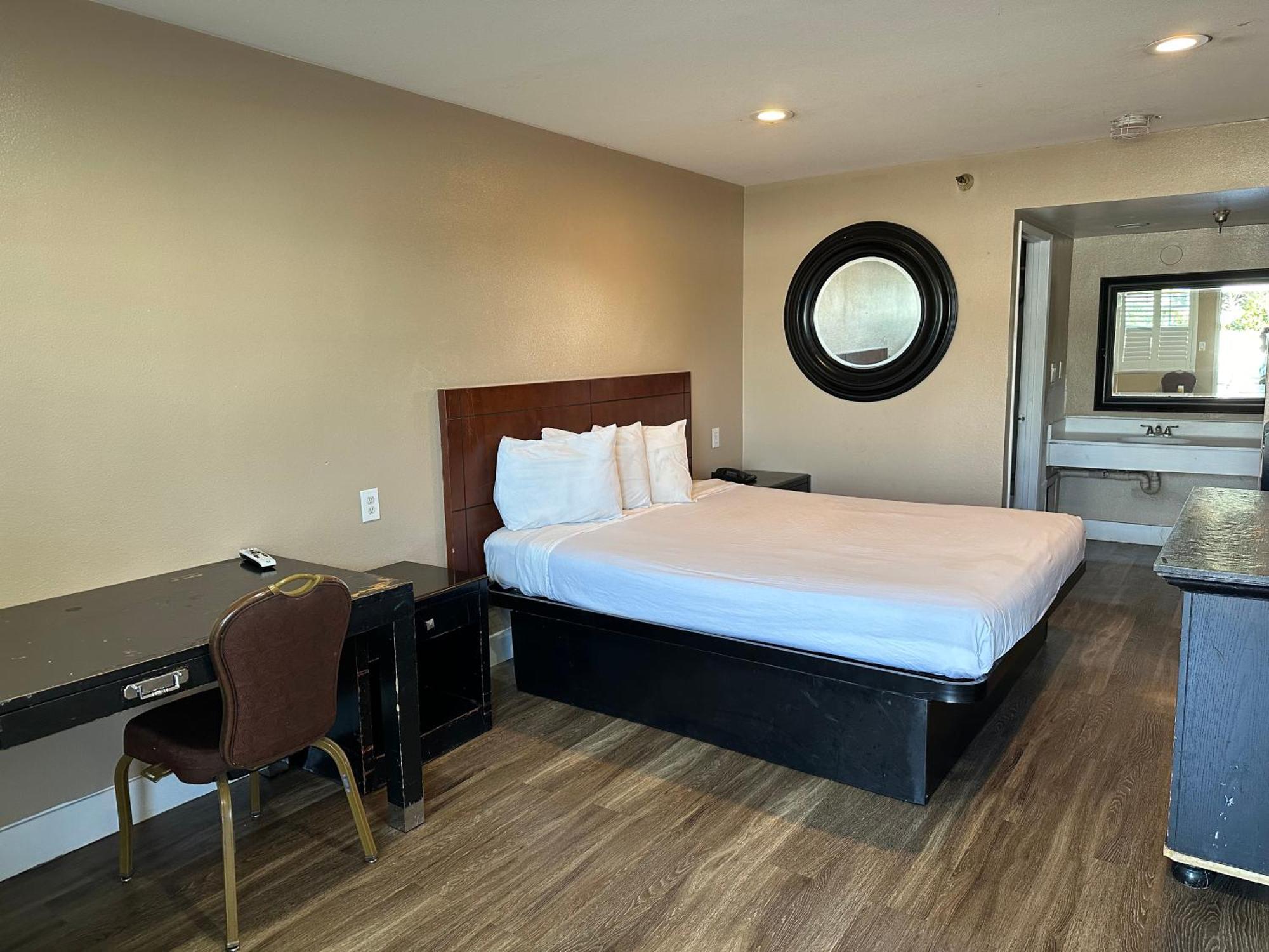 The Dixie Orange County Hotel Stanton Exterior foto