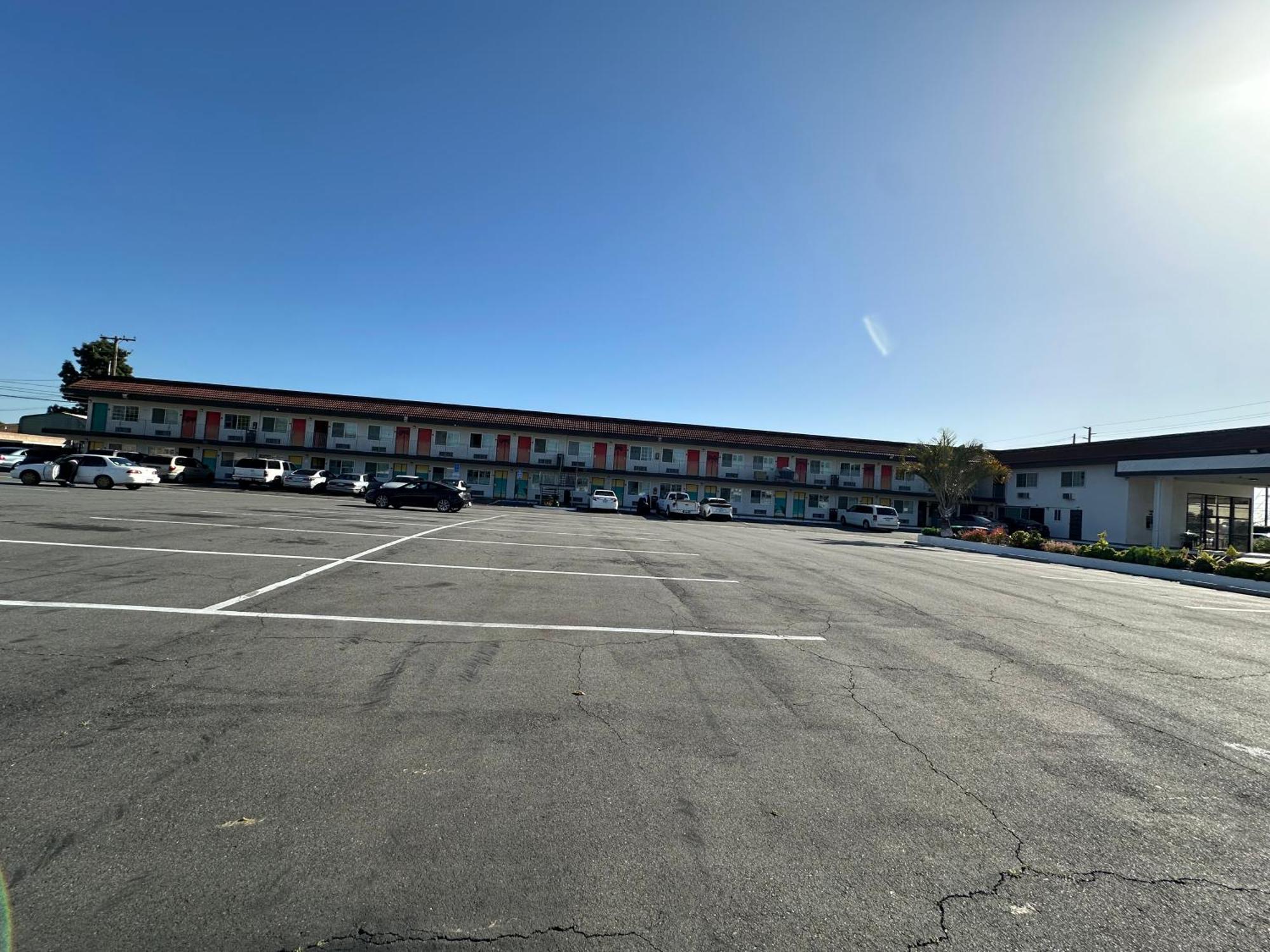 The Dixie Orange County Hotel Stanton Exterior foto