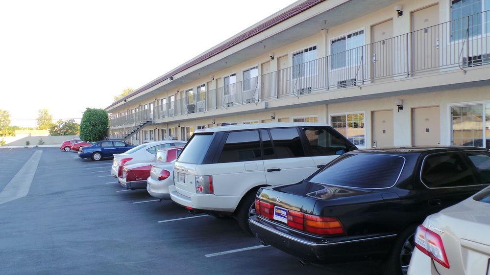 The Dixie Orange County Hotel Stanton Exterior foto