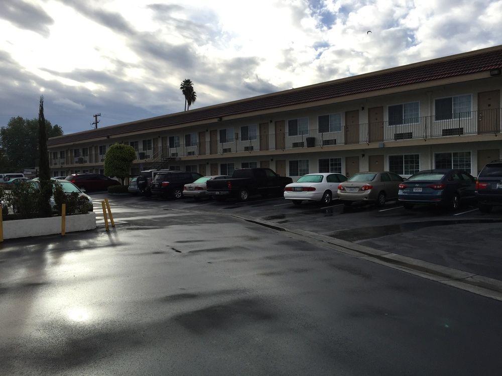 The Dixie Orange County Hotel Stanton Exterior foto