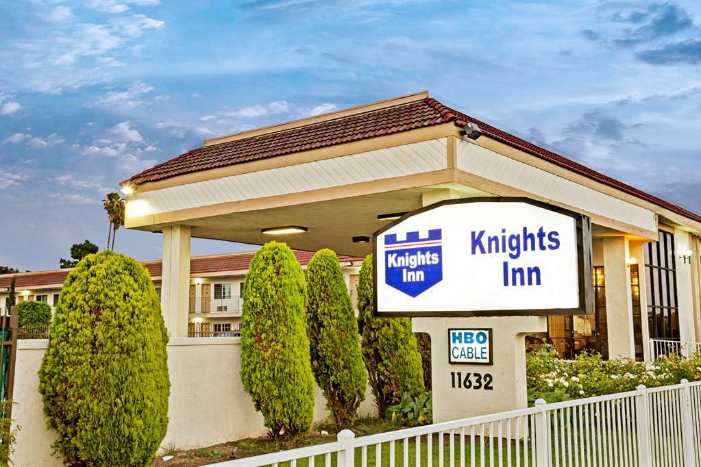 The Dixie Orange County Hotel Stanton Exterior foto
